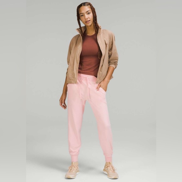 Lululemon Ready to Rulu Classic-Fit High-Rise Jogger *7/8 Length Dew Pink size 8 - Picture 1 of 8
